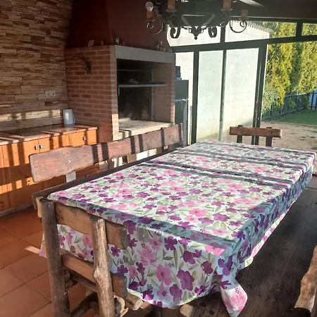 Casa De Tréboles * Camos (Galicia)